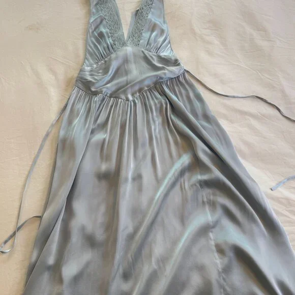 Helsa the the Silk Celeste Dress in blue - Picture 4 of 5